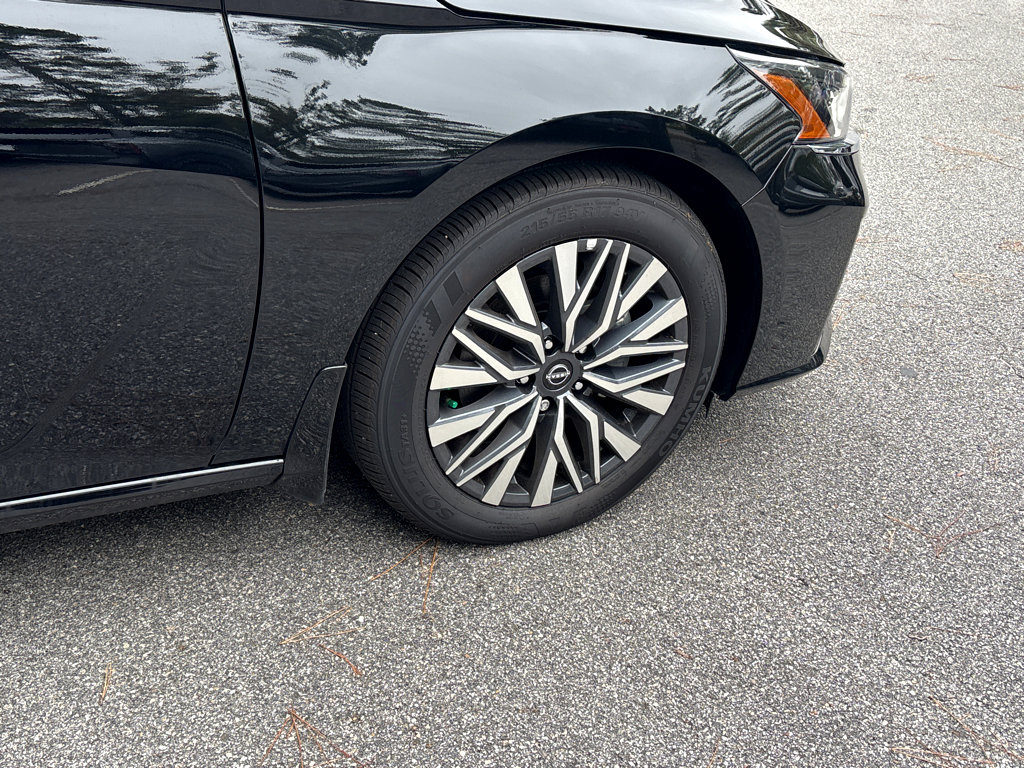 New 2024 Nissan Altima 2.5 SV image 26