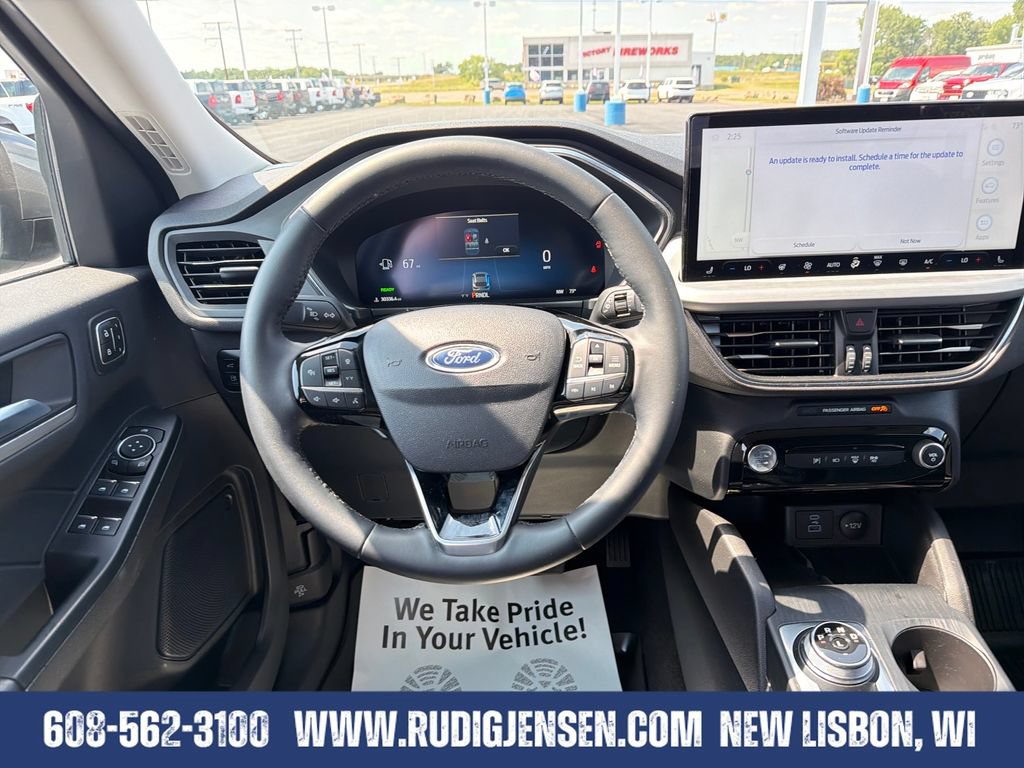Used 2023 Ford Escape Platinum AWD/4WD image 13