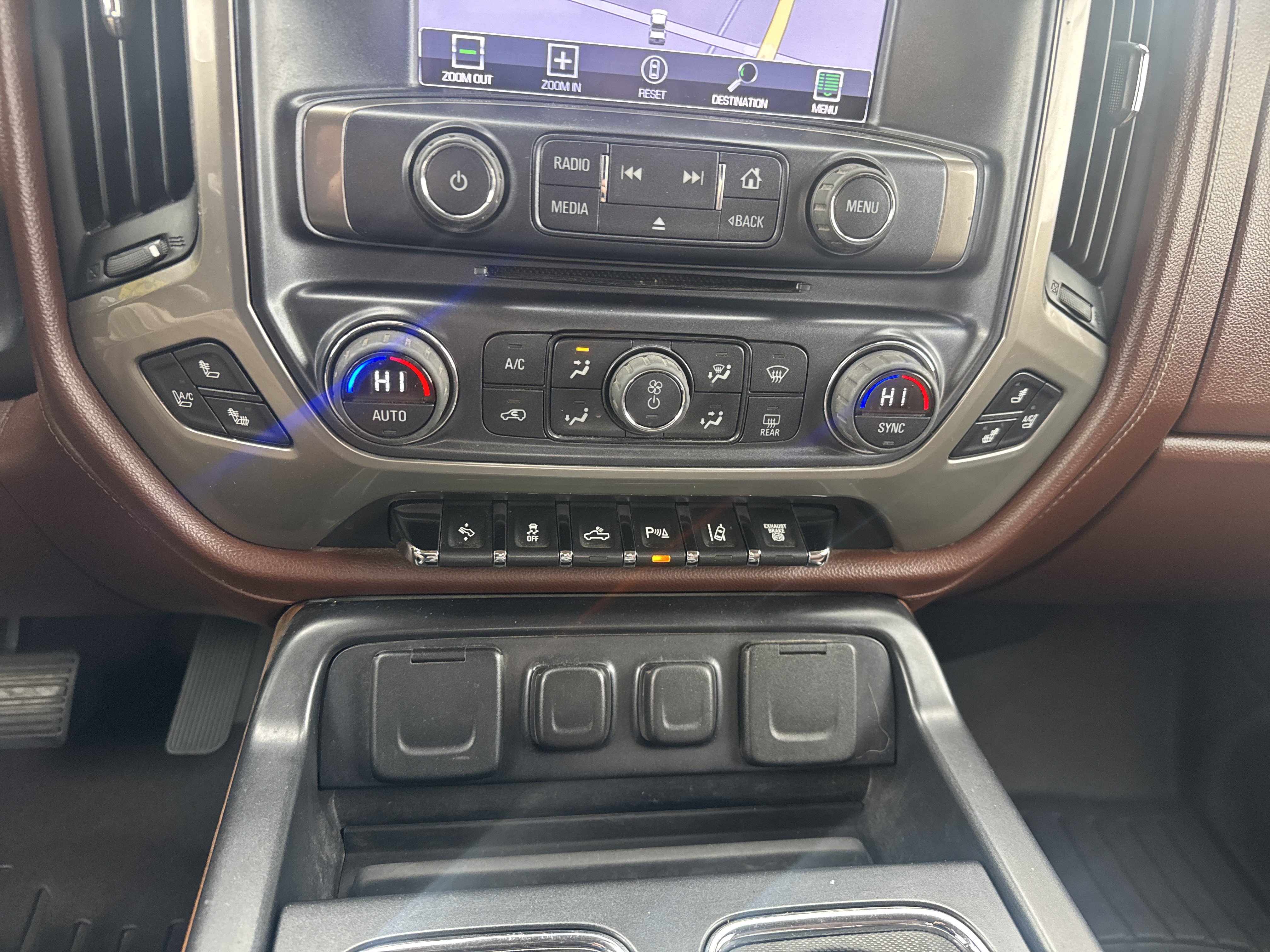 Used 2015 Chevrolet Silverado 2500 High Country w/ Duramax Plus Package image 25