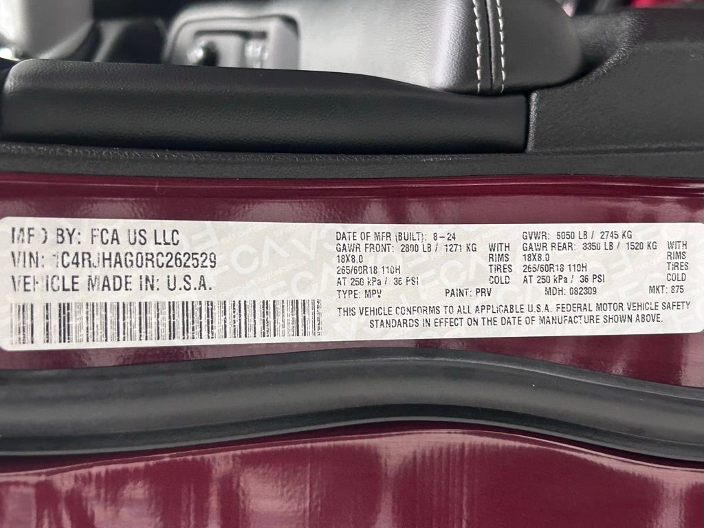 Used 2024 Jeep Grand Cherokee Laredo X w/ Trailer Tow Package image 23