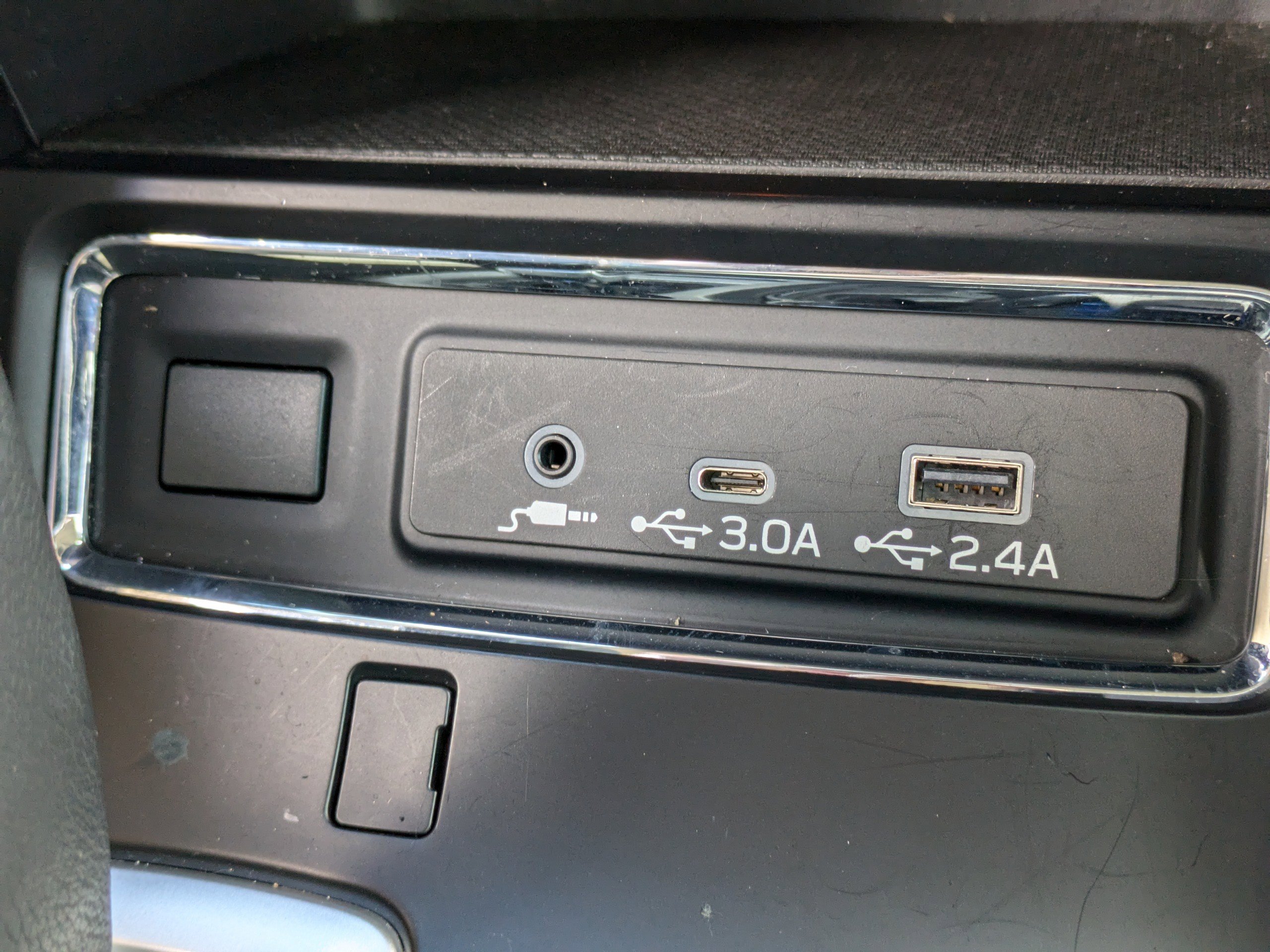 Used 2023 Subaru Ascent Limited image 33