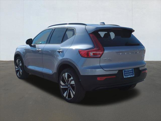 New 2026 Volvo XC40 B5 Ultra w/ Climate Package image 2