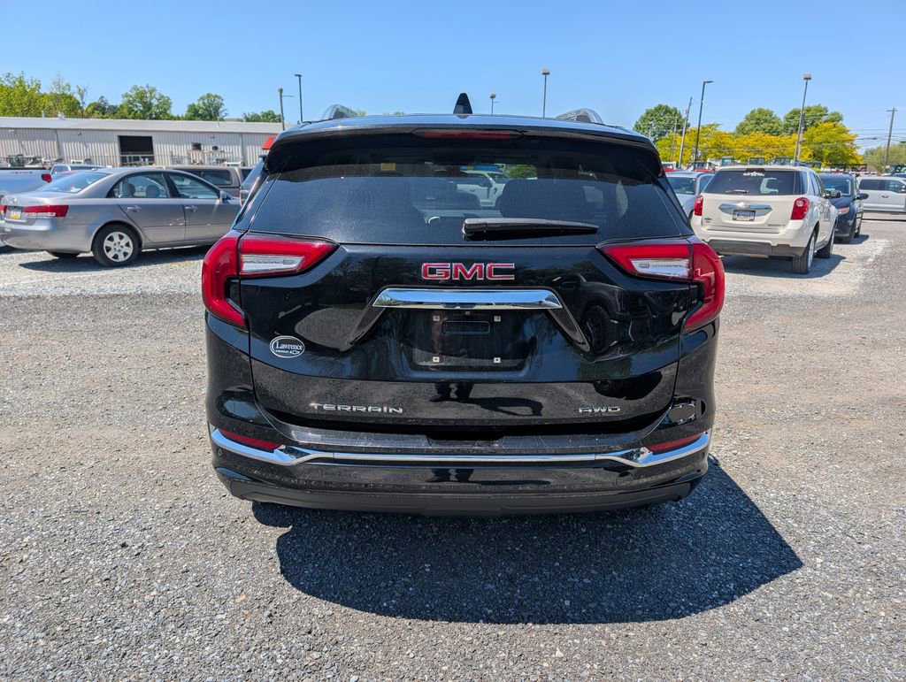 Used 2022 GMC Terrain Denali w/ Black Diamond Edition AWD/4WD image 5