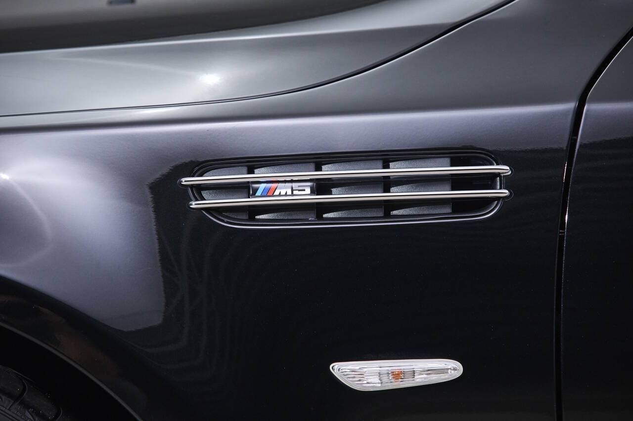 Used 2006 BMW M5 RWD image 38