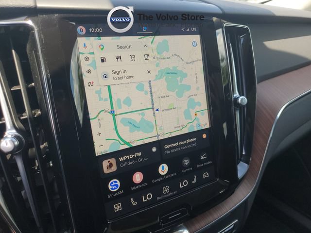 Certified 2024 Volvo XC60 B5 Plus AWD/4WD image 22