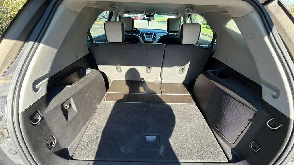 Used 2015 Chevrolet Equinox LS w/ LPO, Protection Package FWD image 20