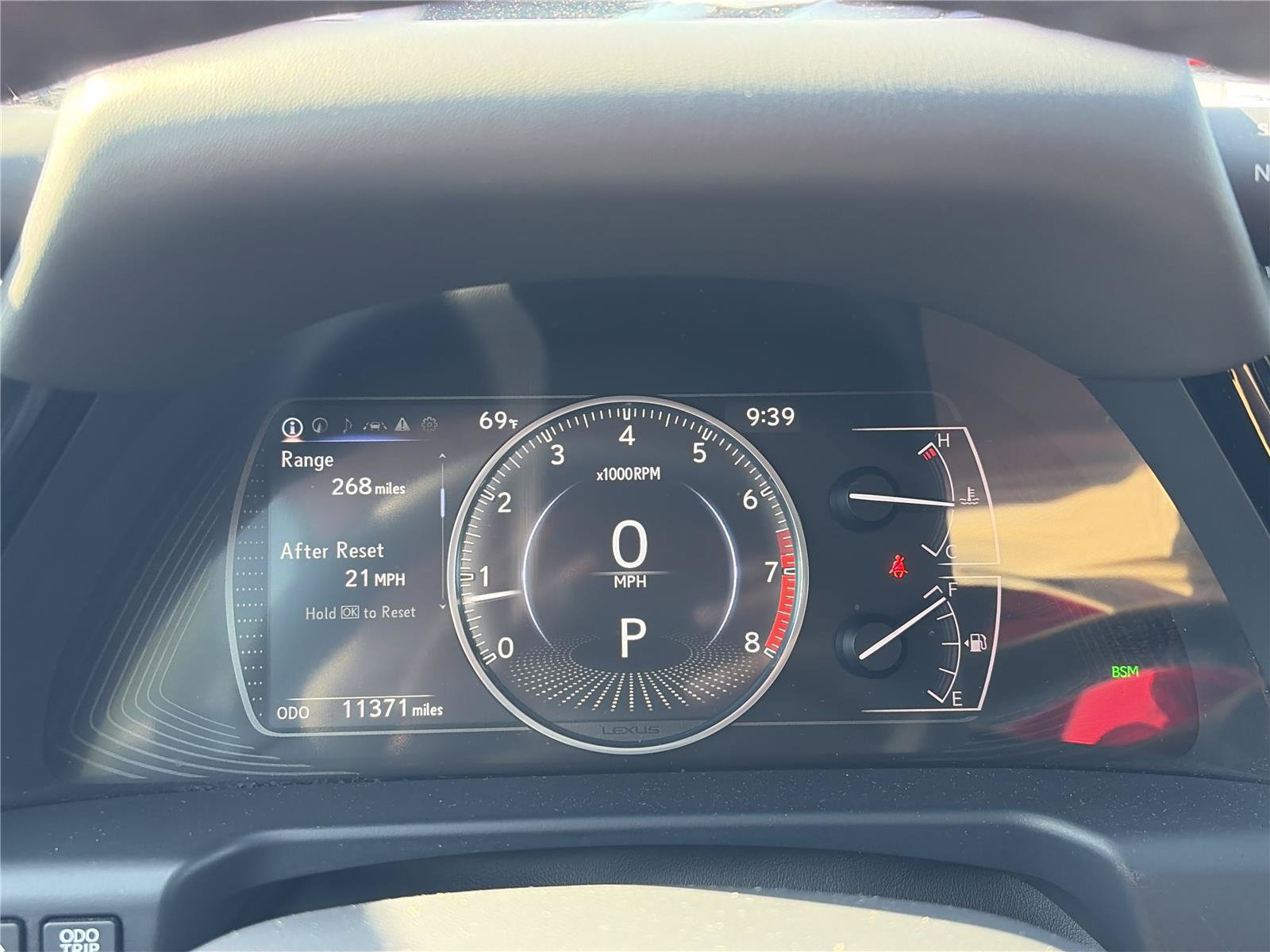 Used 2025 Lexus ES 350 w/ Premium Package FWD image 9
