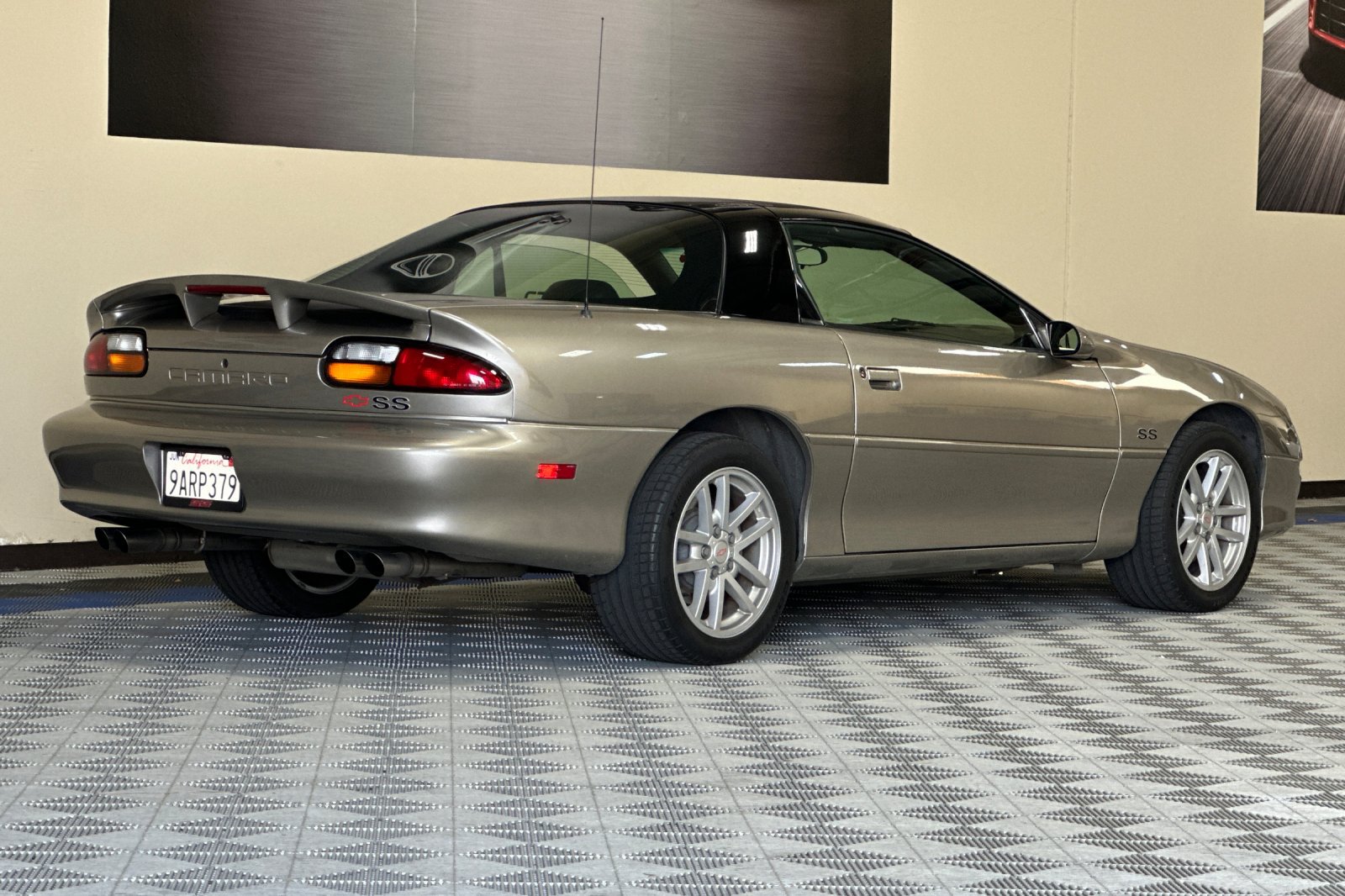 Used 2002 Chevrolet Camaro Z28 w/ SS Performance/Appearance Pkg image 4