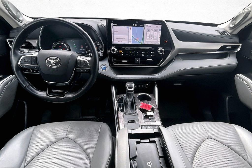 Certified 2021 Toyota Highlander Limited image 6