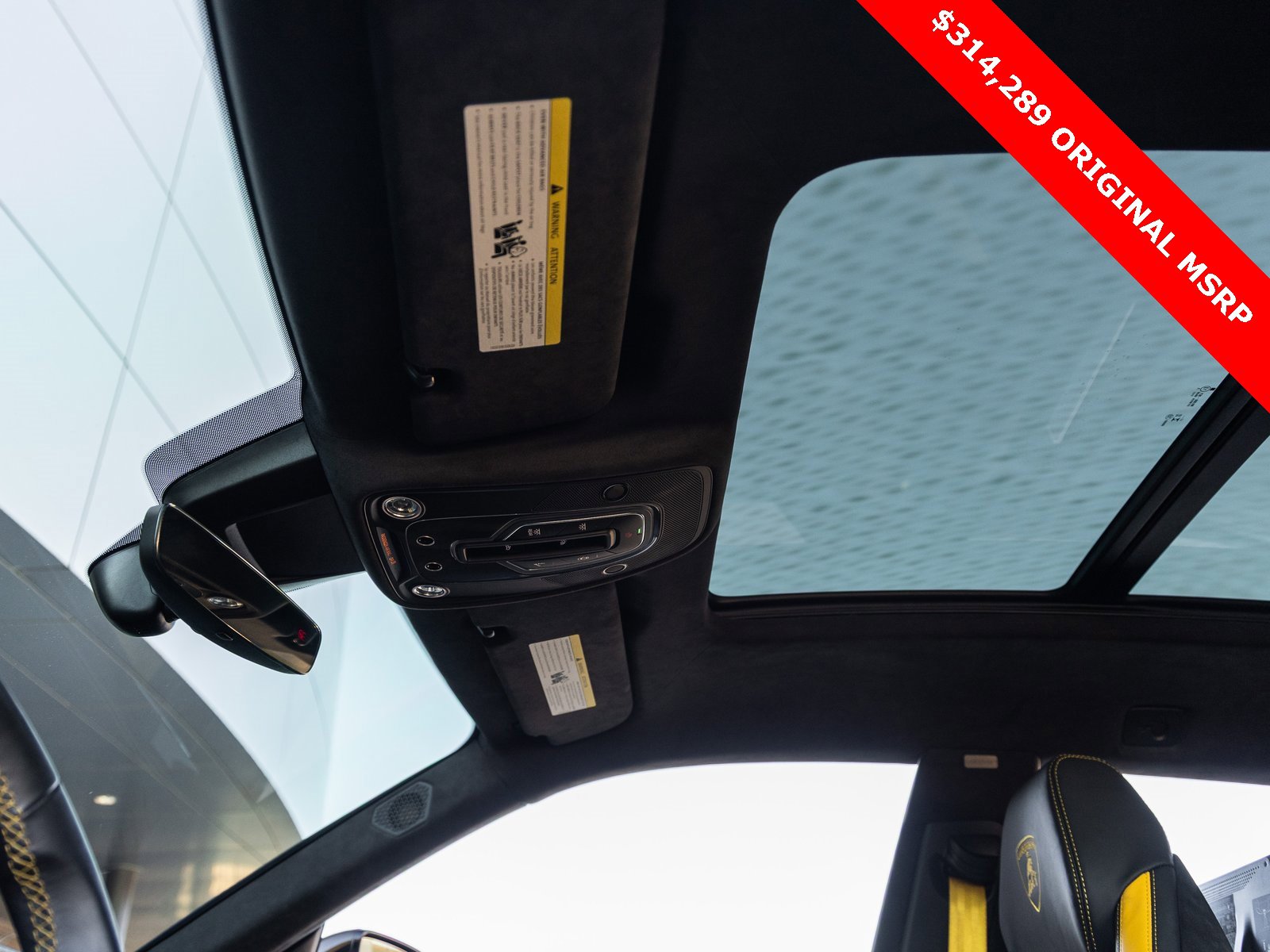 Used 2023 Lamborghini Urus S image 28