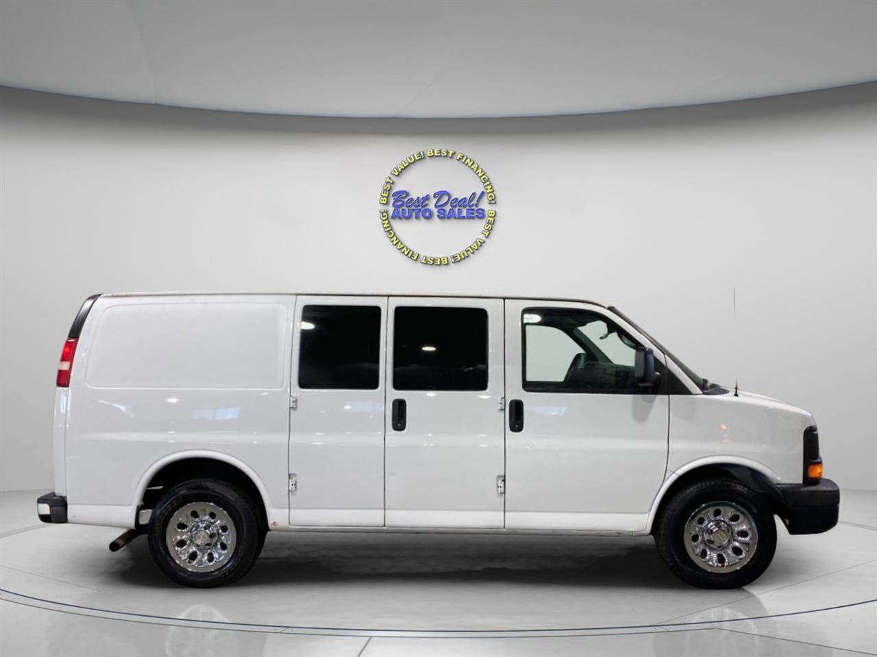 Used 2013 Chevrolet Express 1500 RWD image 6