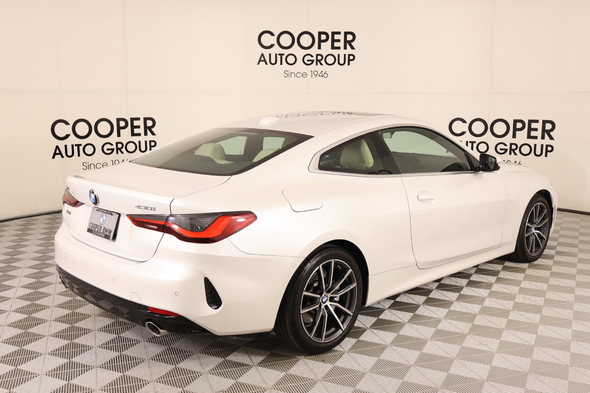 Used 2024 BMW 430i xDrive Coupe AWD/4WD image 21