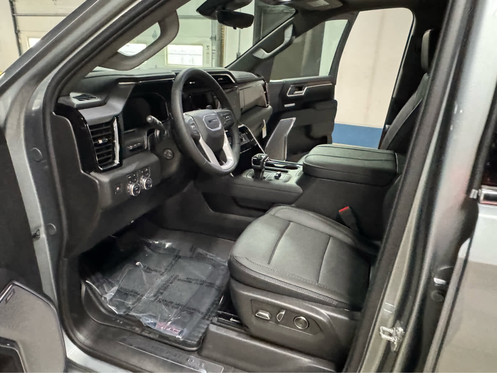 New 2026 GMC Sierra 1500 Denali w/ Denali Reserve Package image 15