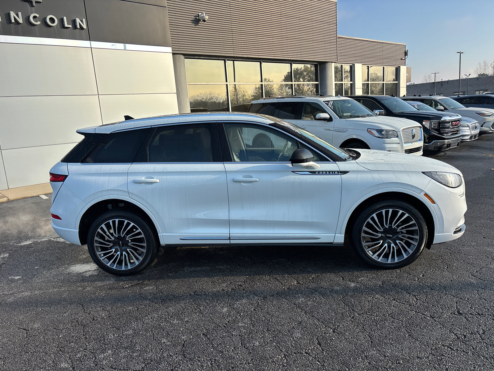 Certified 2022 Lincoln Corsair AWD w/ Premium Package image 8