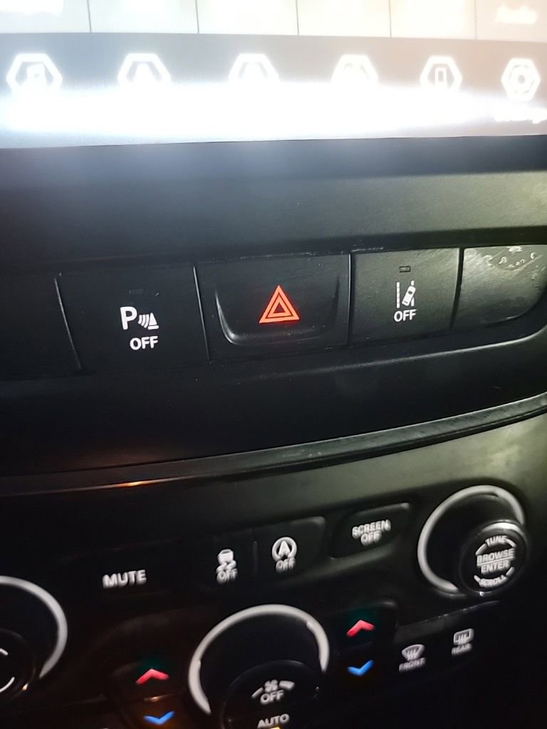 Used 2022 Jeep Cherokee Latitude Lux image 59