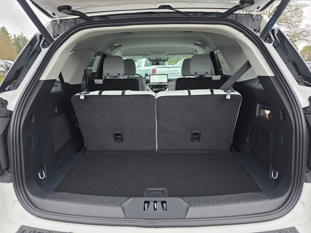 New 2026 Ford Explorer Platinum w/ LUX Leather Package image 29