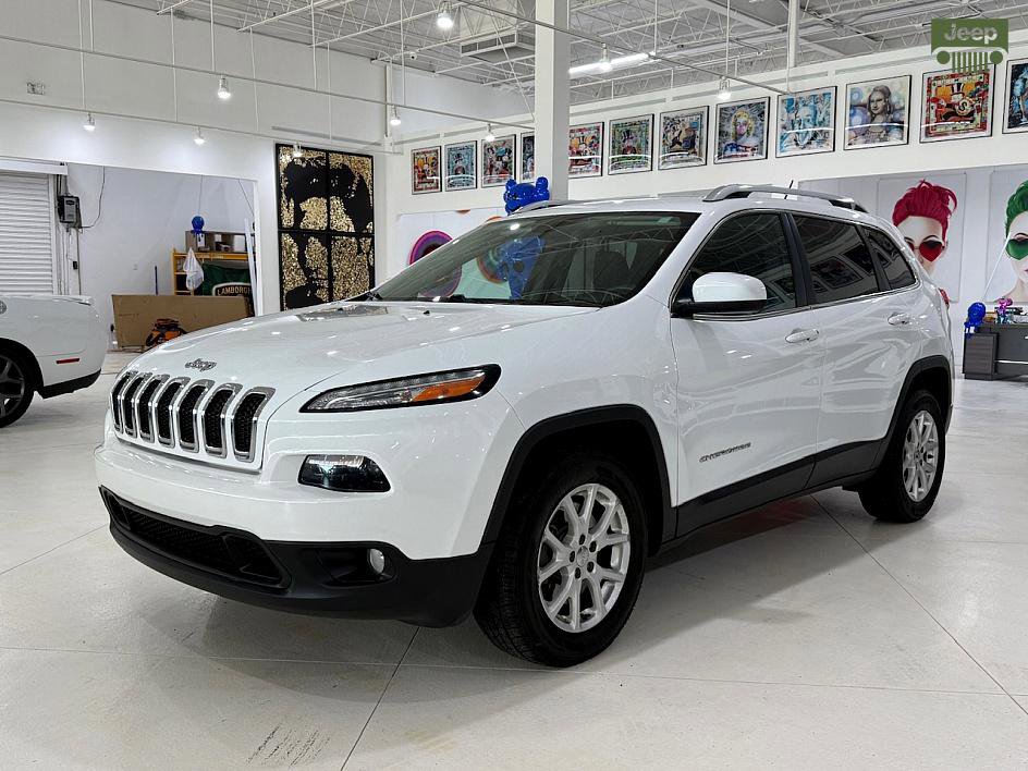 Used 2018 Jeep Cherokee Latitude w/ Cold Weather Group