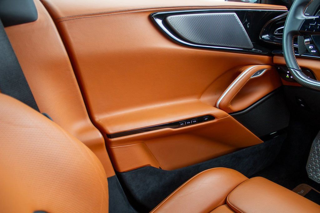 Used 2025 Ferrari Purosangue image 17