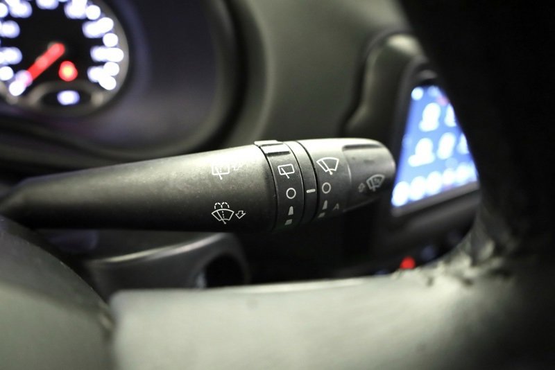 Used 2020 Jeep Renegade Limited image 31