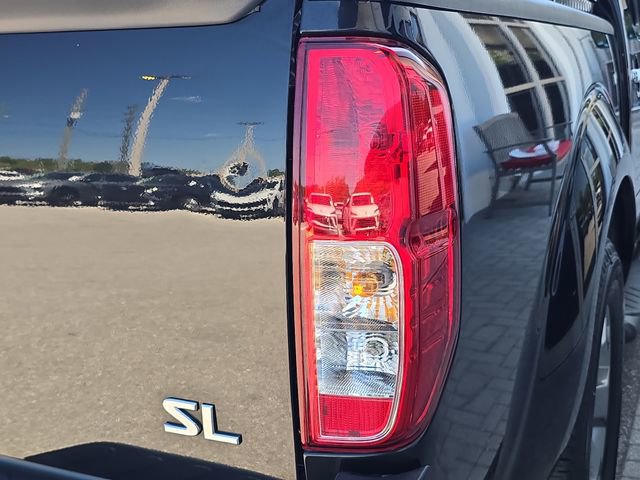 Used 2019 Nissan Frontier SL image 8