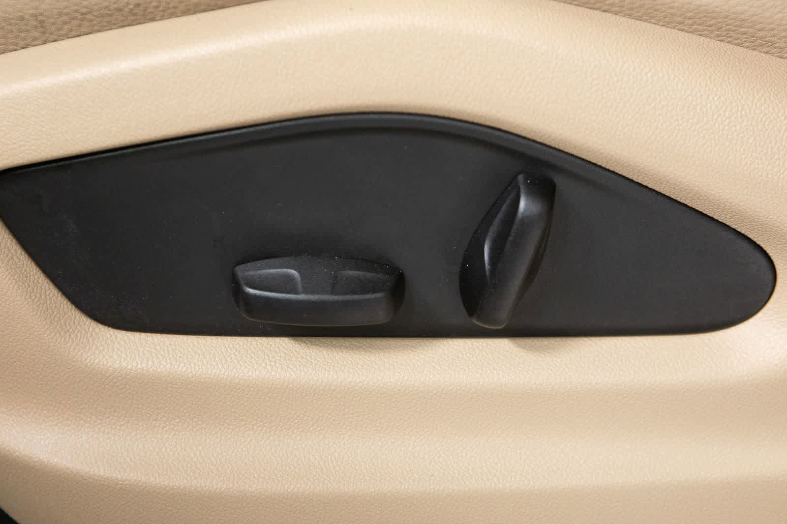 Certified 2023 Porsche Cayenne AWD/4WD image 23