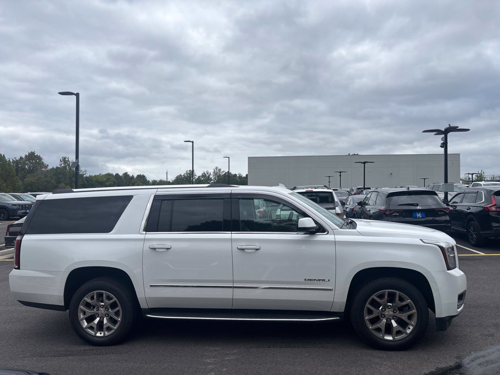 Used 2020 GMC Yukon XL Denali AWD/4WD image 4