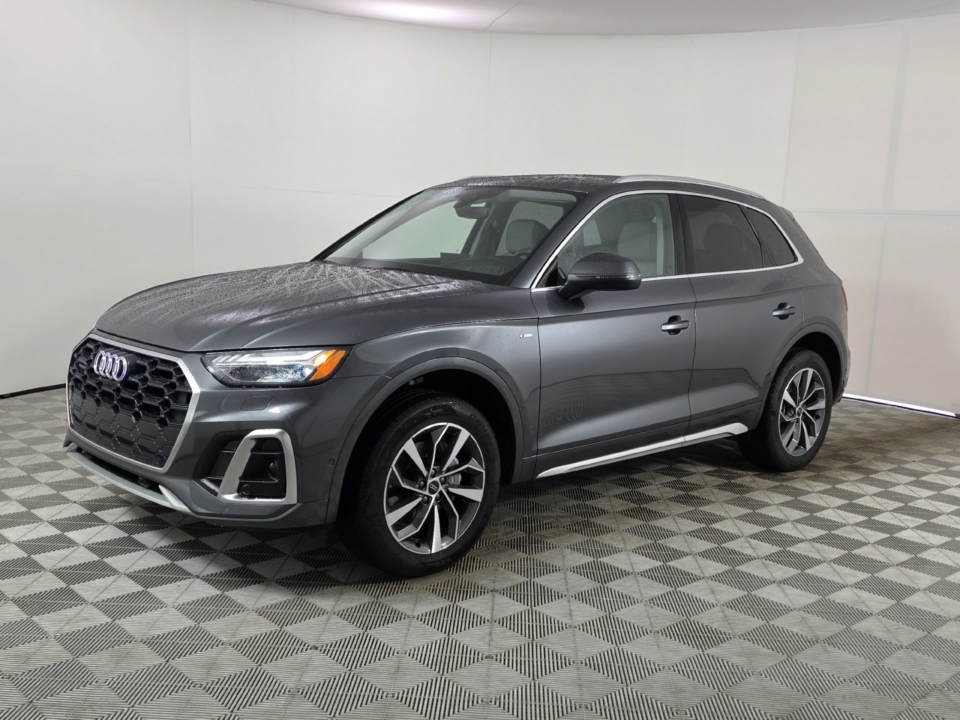 Certified 2024 Audi Q5 2.0T Prestige w/ Prestige Package AWD/4WD image 37