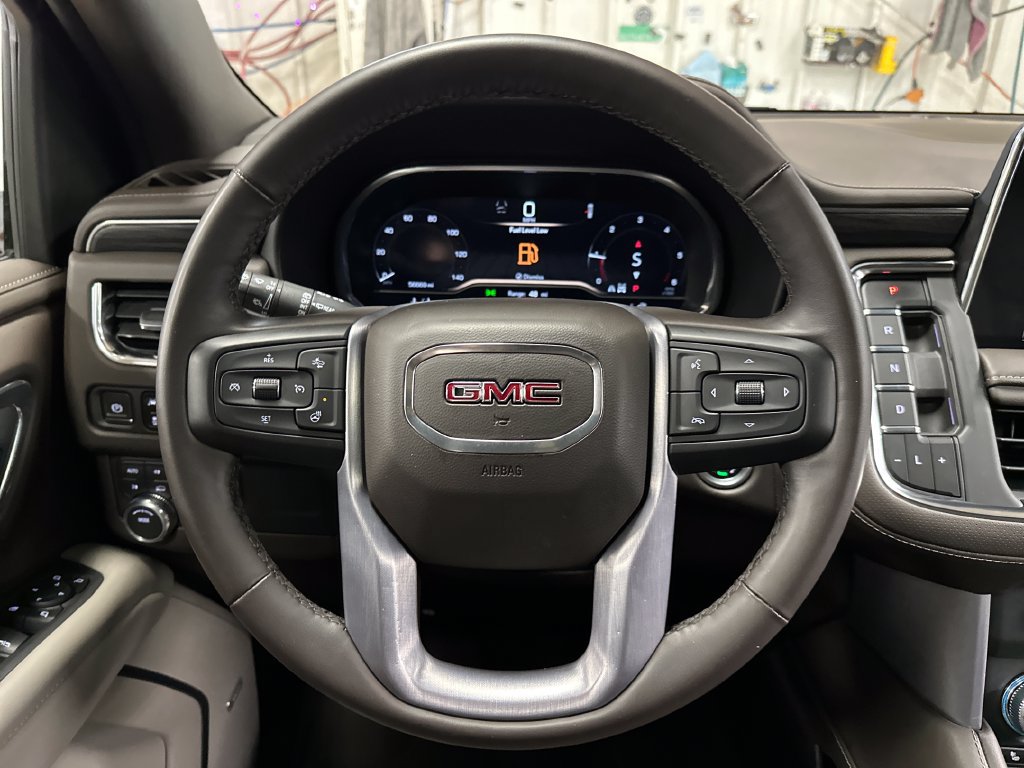 Used 2023 GMC Yukon SLT w/ SLT Premium Package AWD/4WD image 20