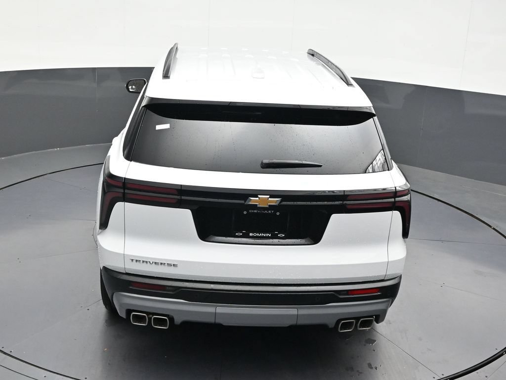Used 2026 Chevrolet Traverse LT FWD image 19