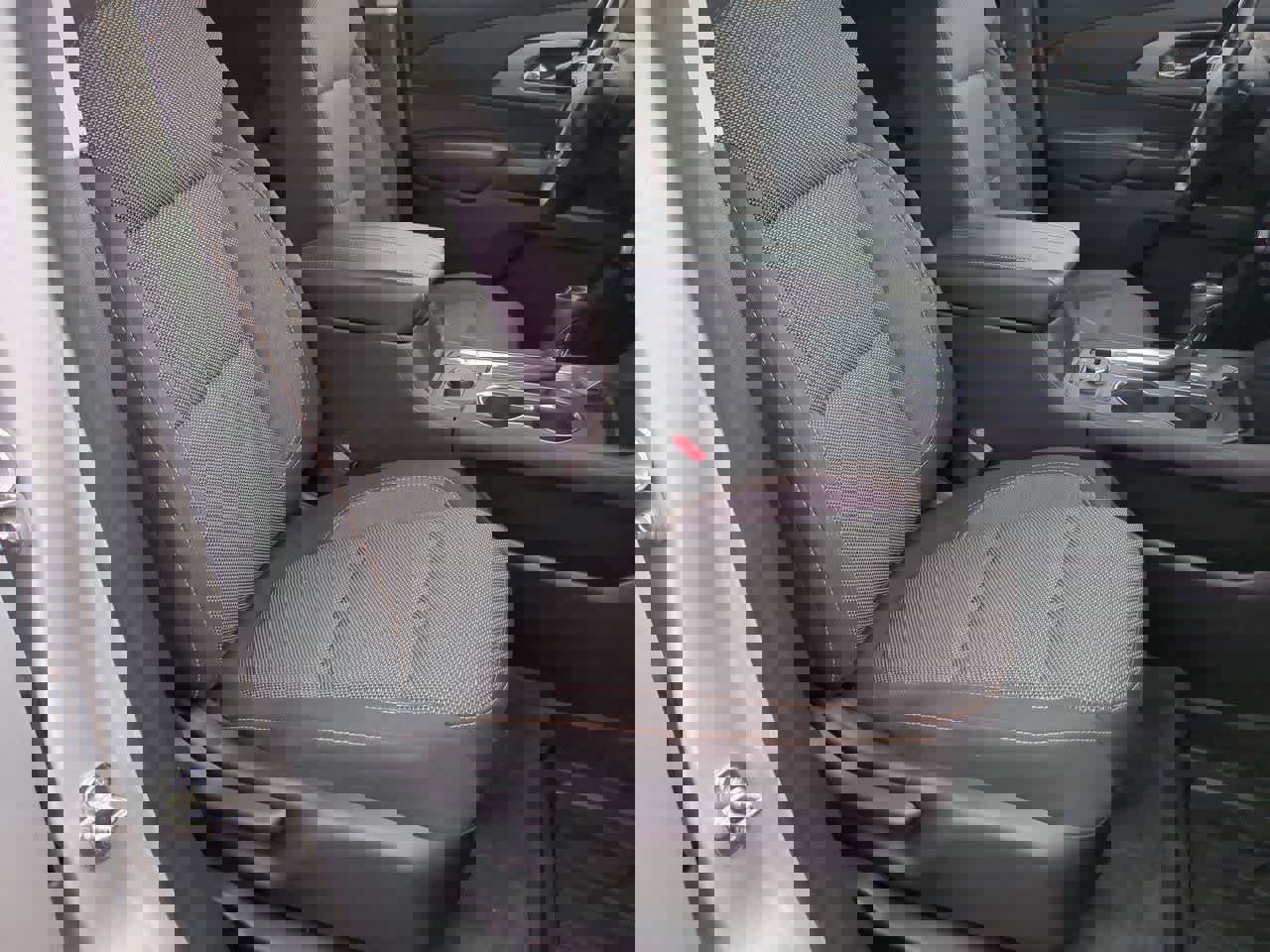 Used 2019 Chevrolet Traverse LT w/ LPO, Floor Liner Package AWD/4WD image 22