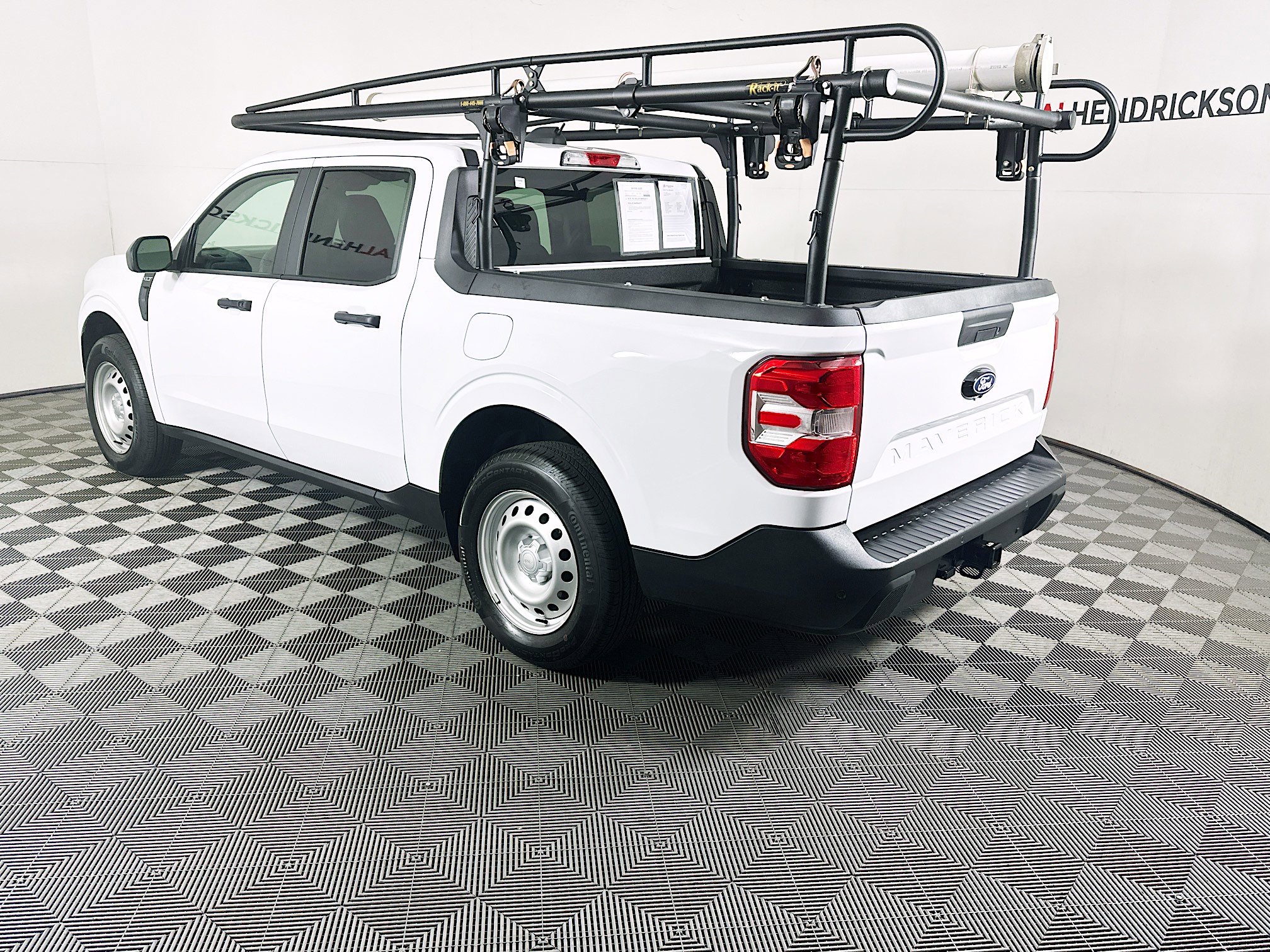 Used 2025 Ford Maverick XLT w/ Equipment Group 302A image 5