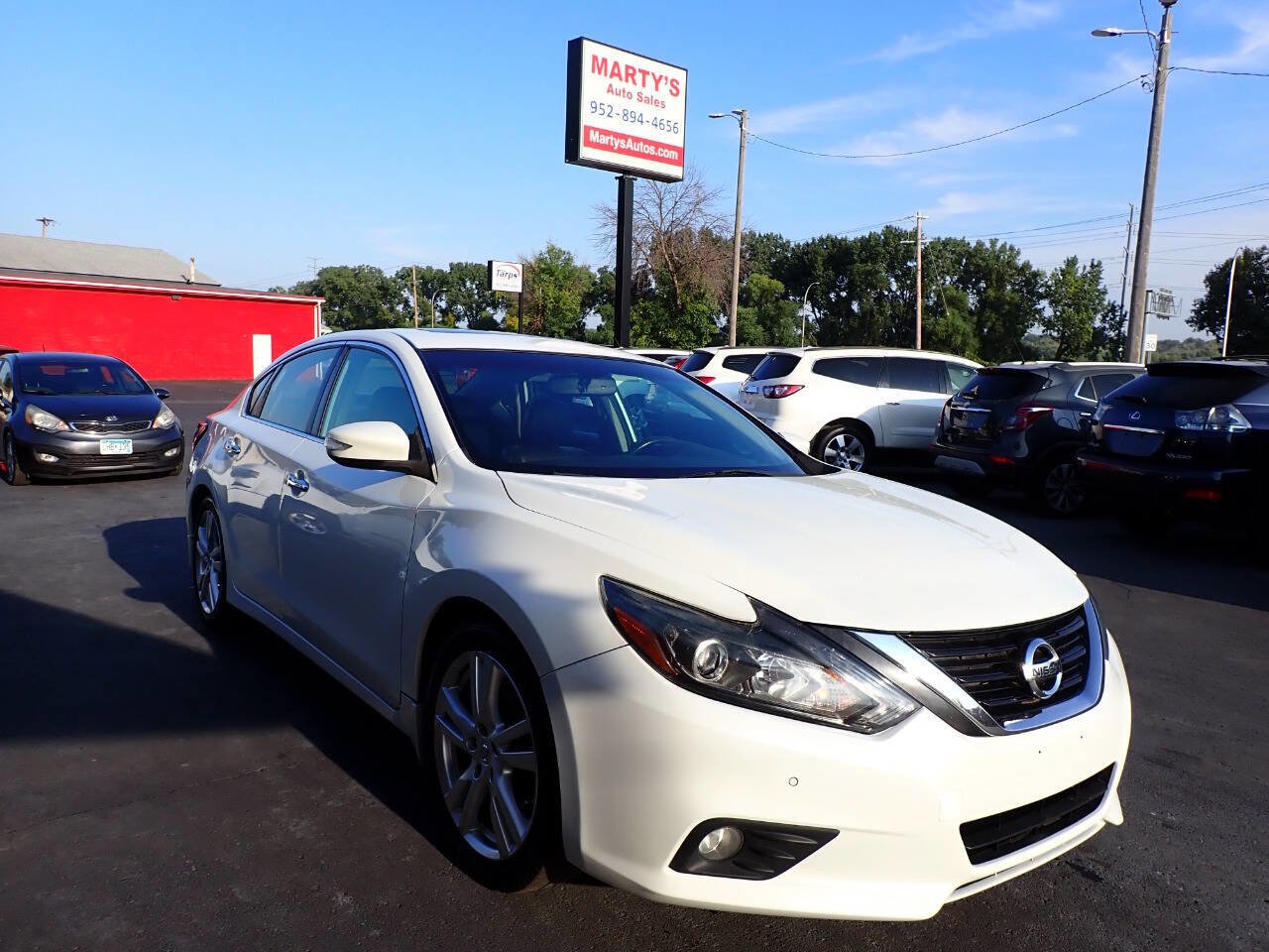 Used 2017 Nissan Altima 3.5 SL w/ 3.5 Technology Package