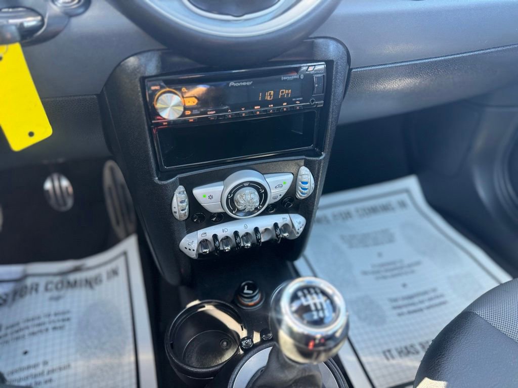 Used 2009 MINI Cooper S FWD image 32
