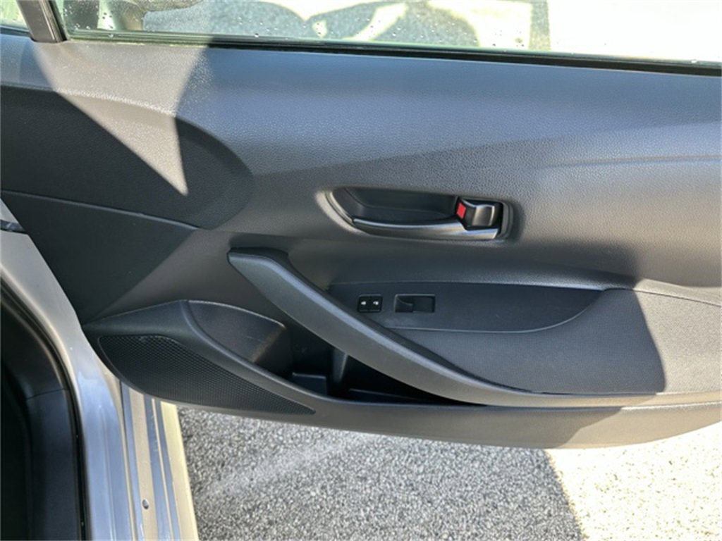 Used 2023 Toyota Corolla LE image 9