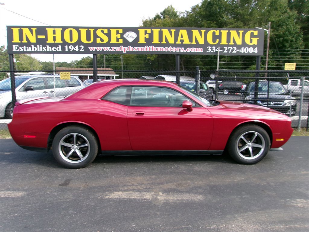 Used 2010 Dodge Challenger SE image 6