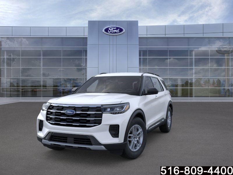 Used 2025 Ford Explorer Active AWD/4WD image 2