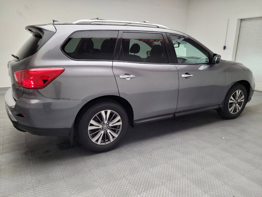 Used 2019 Nissan Pathfinder SL w/ Cargo Package image 10