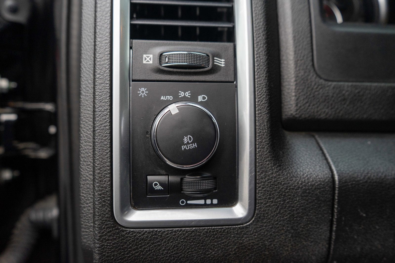 Used 2022 RAM 1500 Classic Warlock image 15