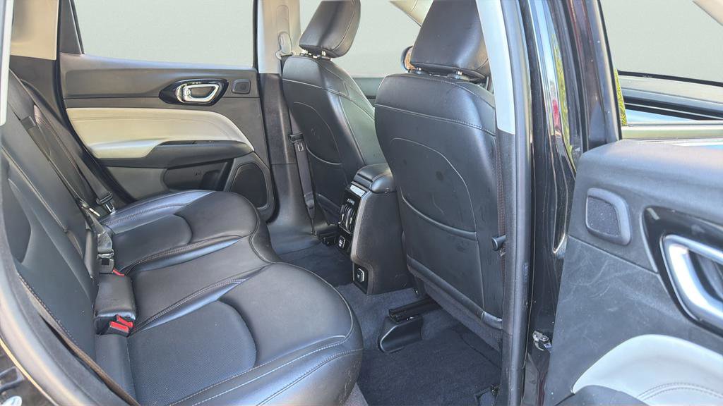 Used 2022 Jeep Compass Limited w/ Sun and Sound Group image 24