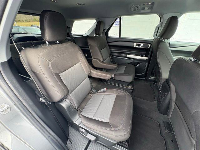 Used 2023 Ford Explorer XLT image 31