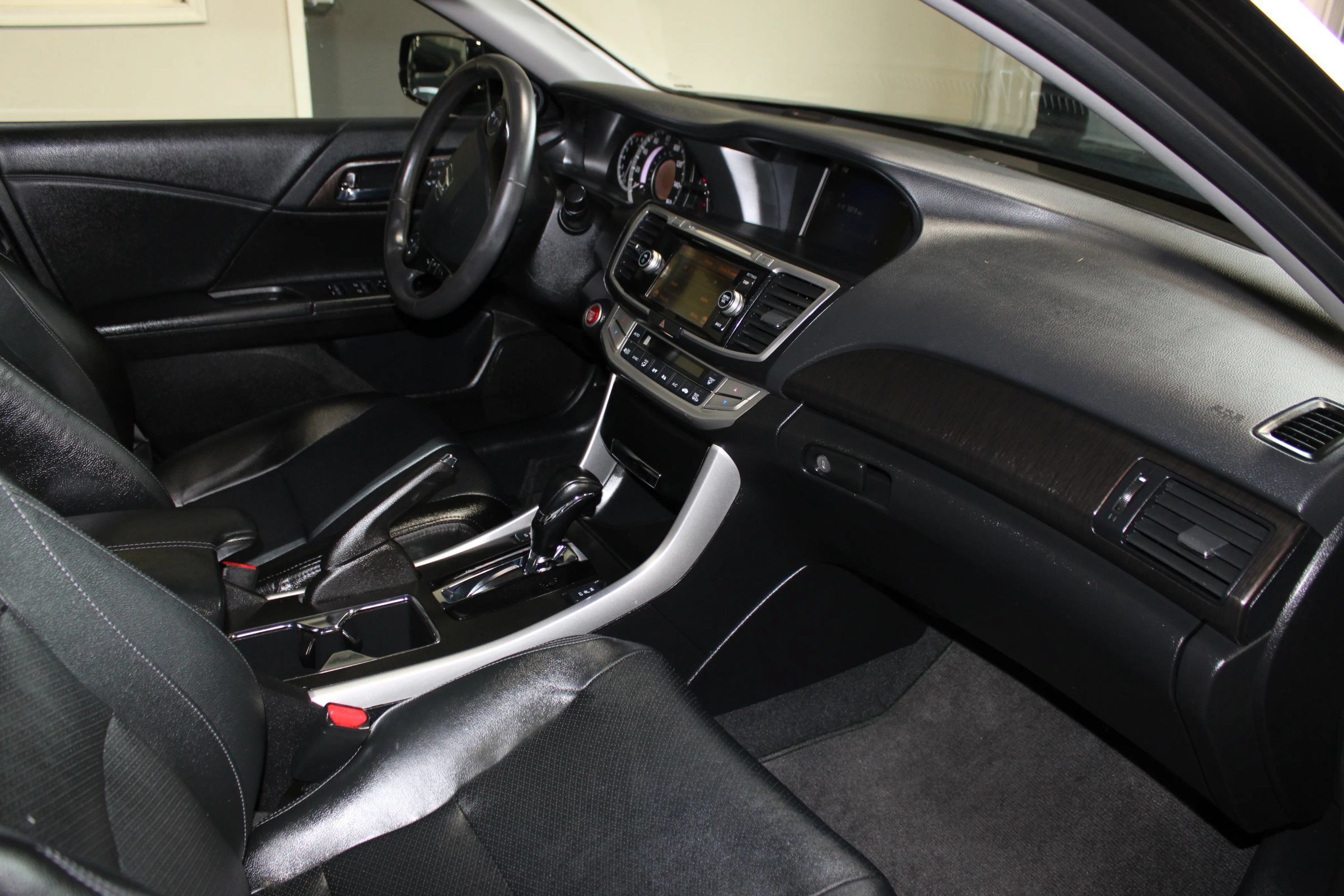 Used 2014 Honda Accord EX-L image 34