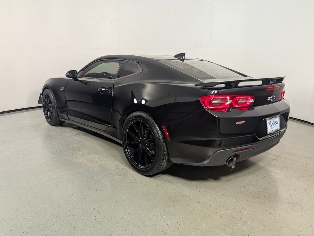 Used 2020 Chevrolet Camaro LT RWD image 6