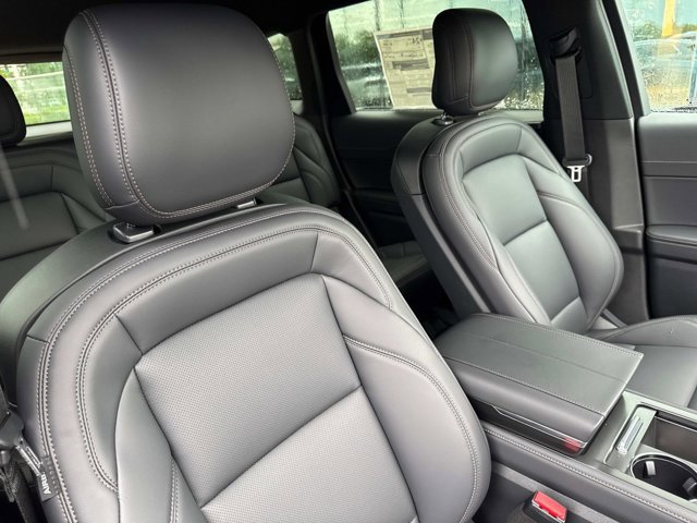 New 2025 Lincoln Nautilus Premier w/ Jet Appearance Package image 19