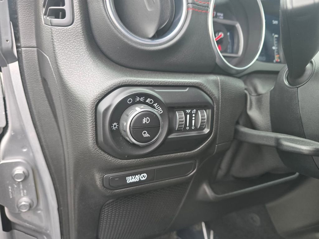 Used 2020 Jeep Gladiator Rubicon AWD/4WD image 19
