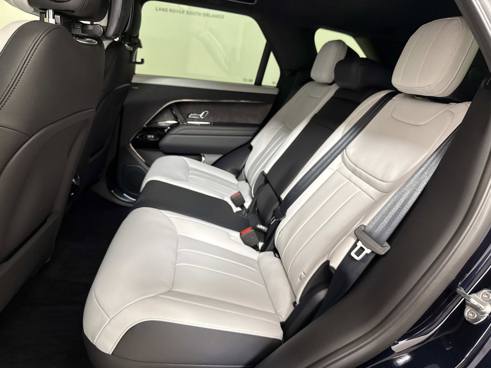 New 2026 Land Rover Range Rover Sport Dynamic SE AWD/4WD image 14