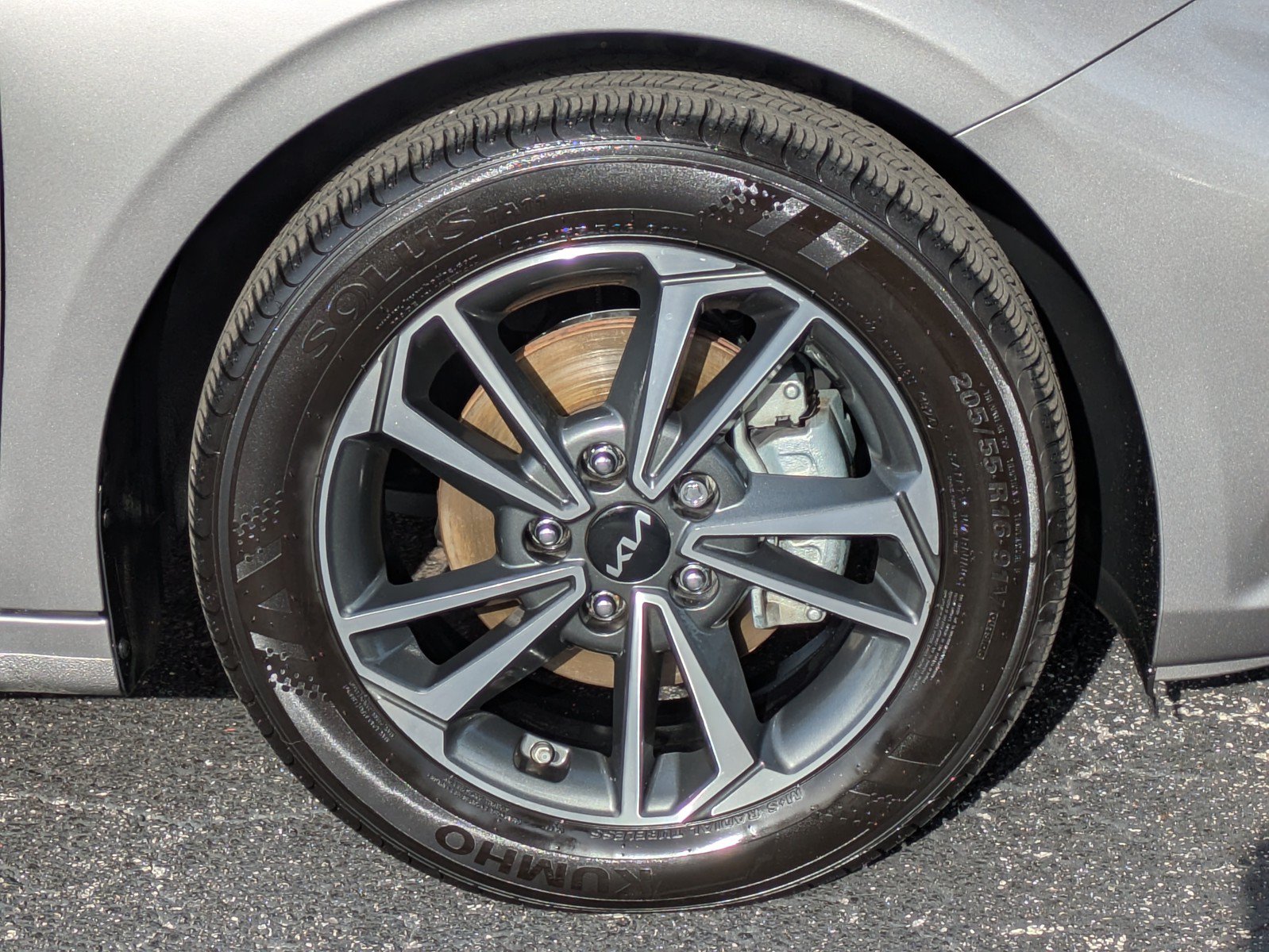 Certified 2024 Kia Forte LXS FWD image 9