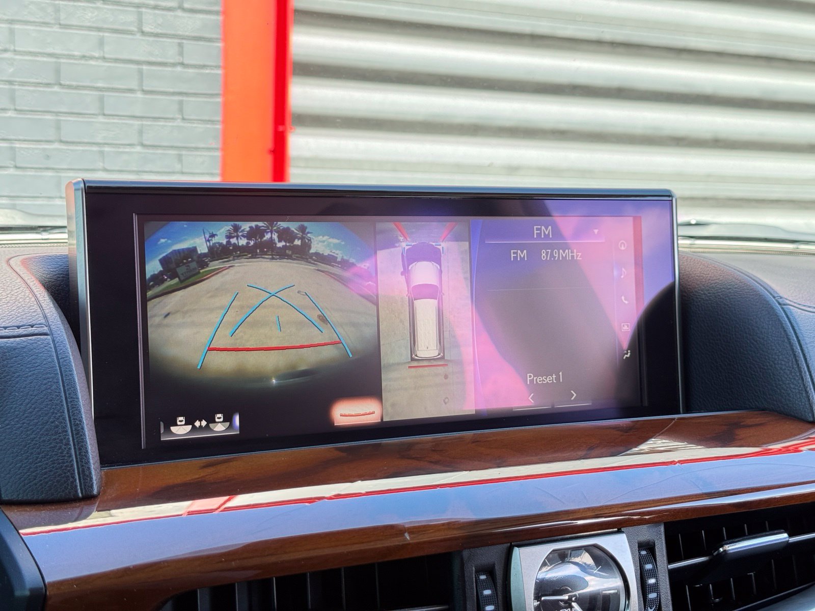 Used 2019 Lexus LX 570 4WD w/ Luxury Package image 47