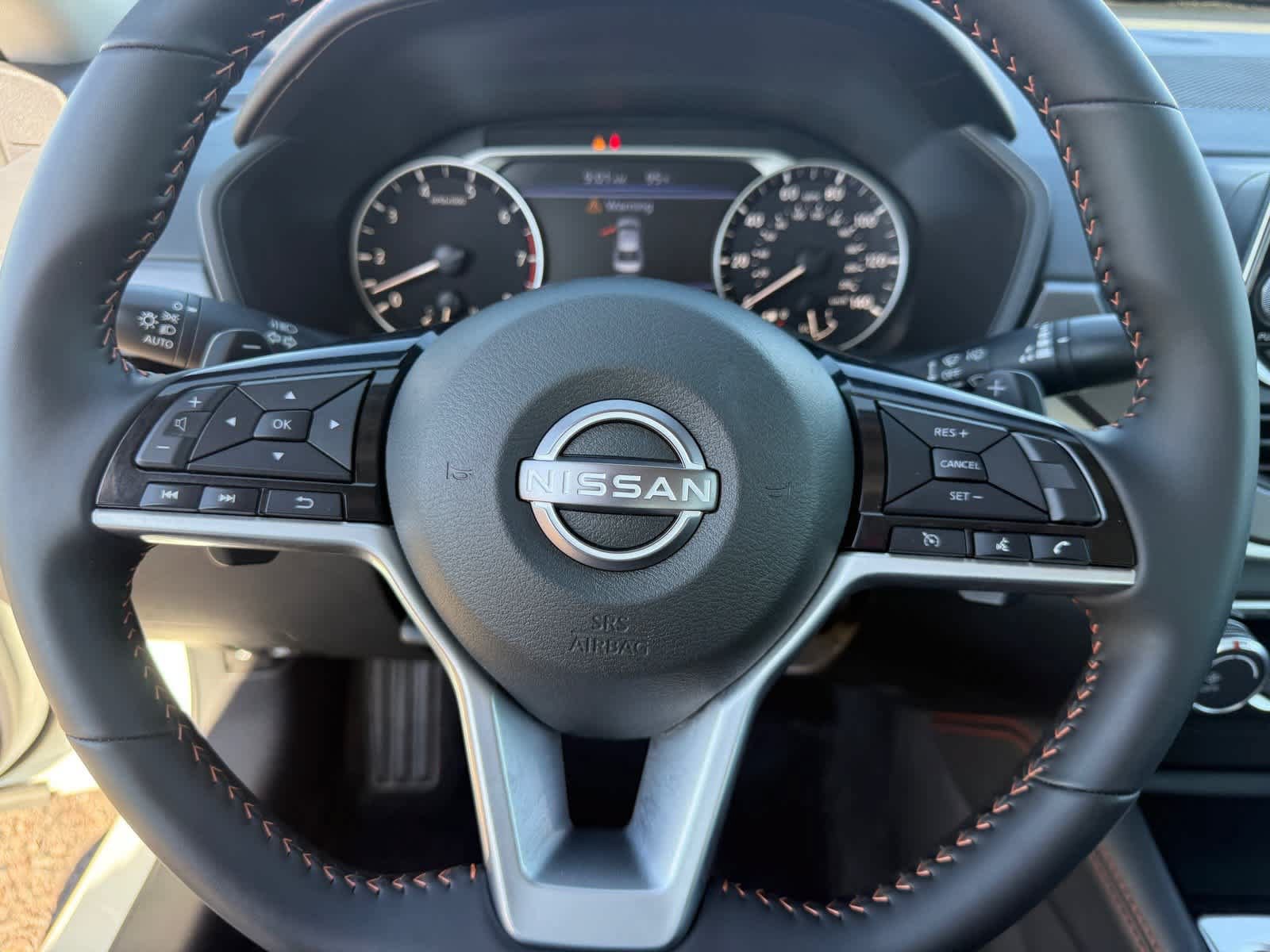 Used 2025 Nissan Altima 2.5 SR AWD/4WD image 14