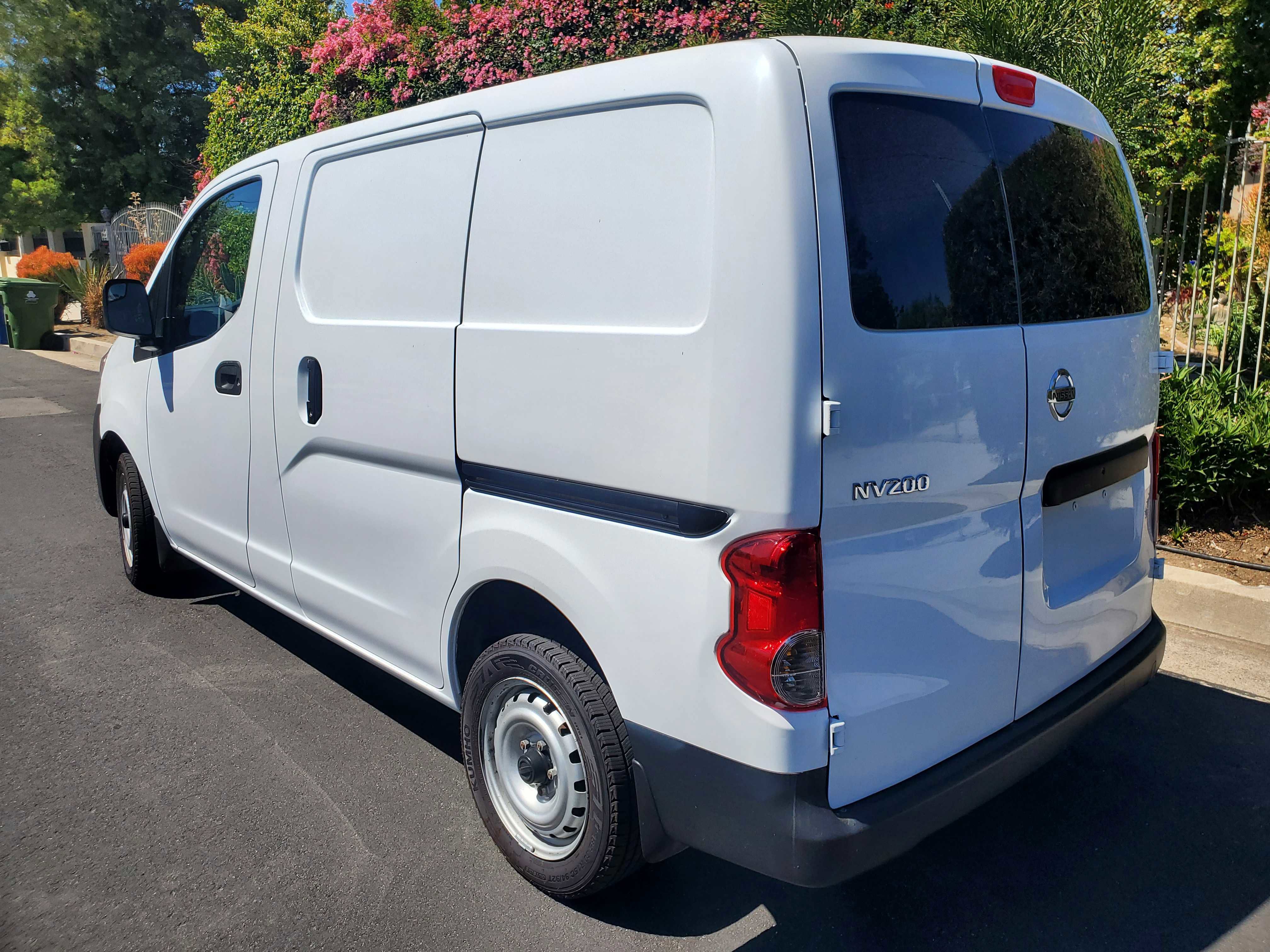 Used 2018 Nissan NV200 S image 3