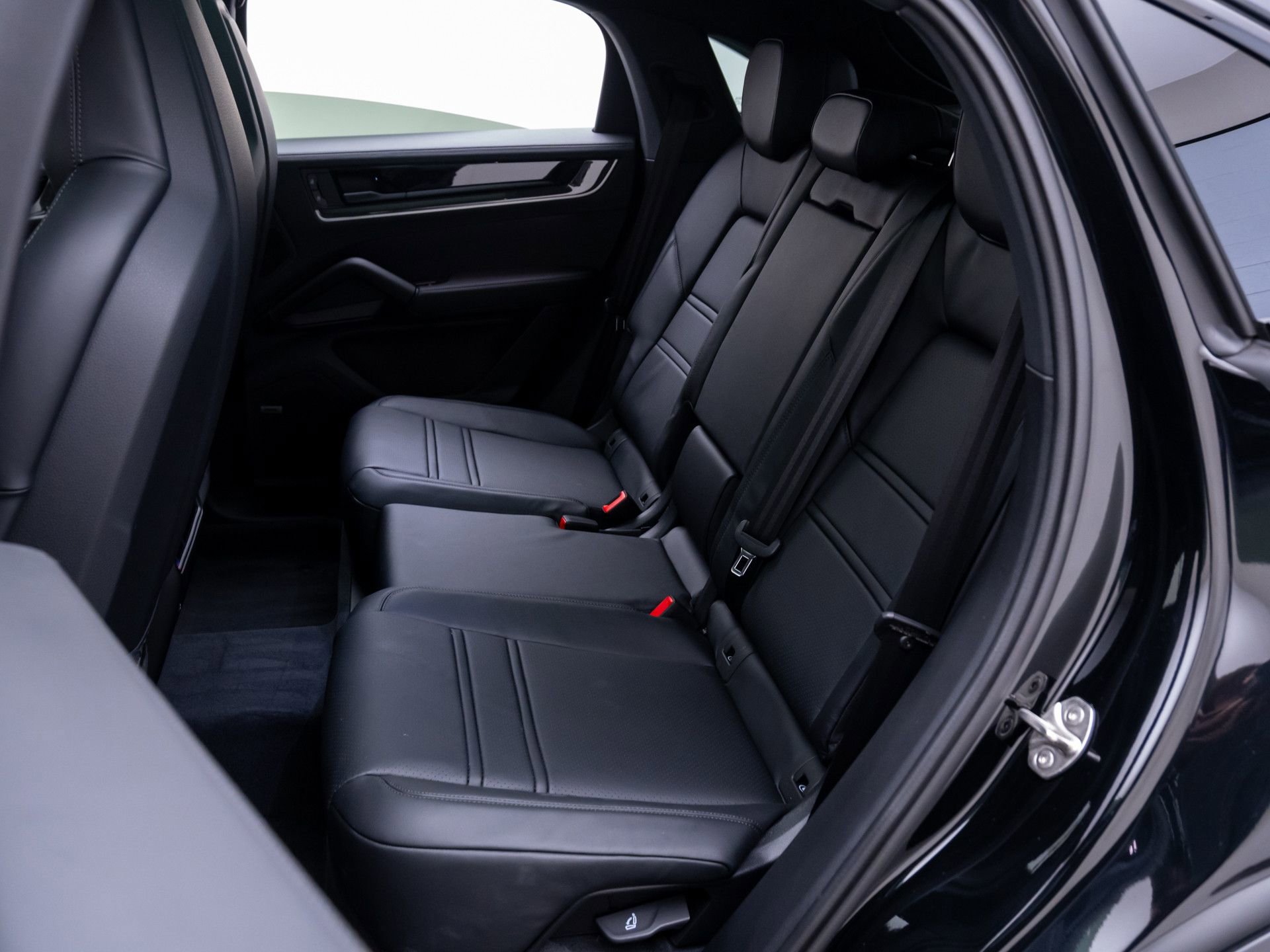 New 2026 Porsche Cayenne S image 19